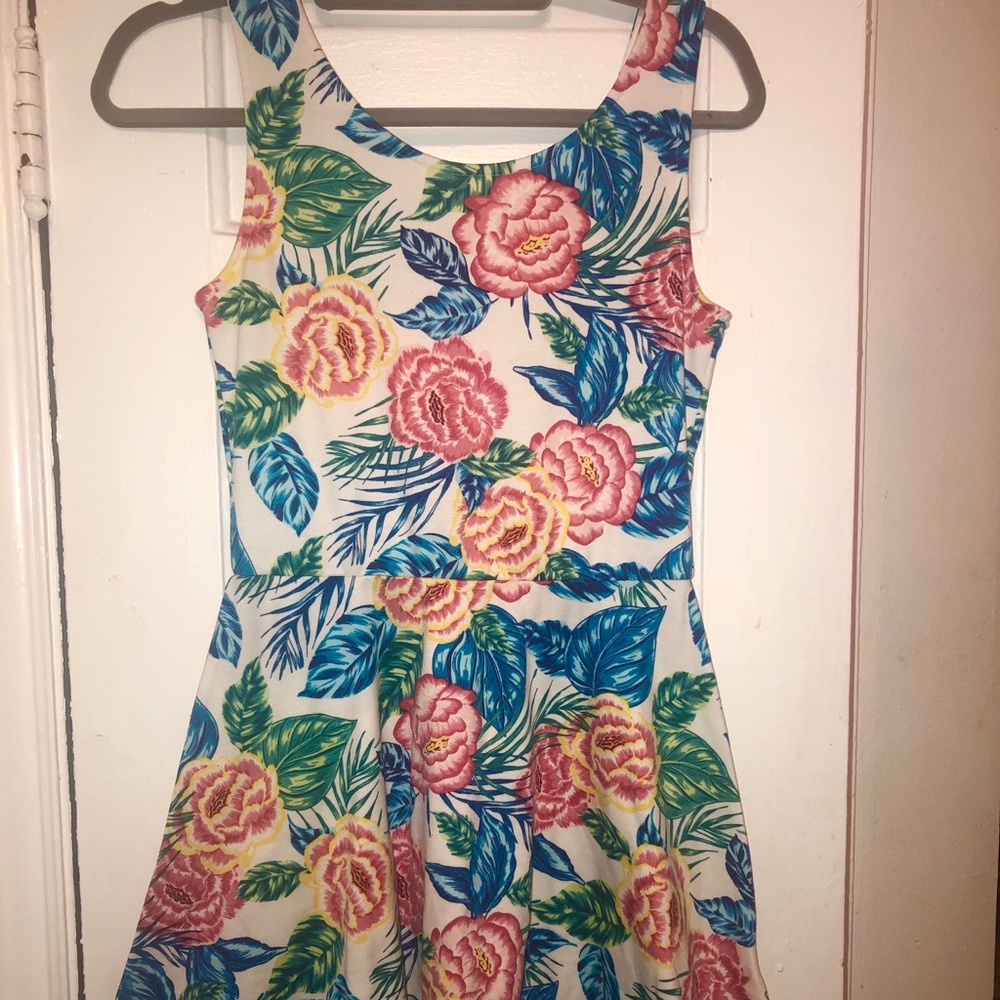 H&M: Fit and Flare Floral Dress